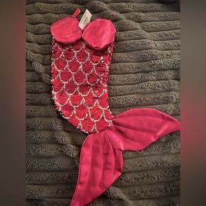 Mermaid stocking, new with tag in hot pink